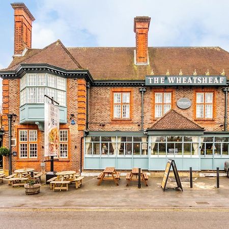 The Wheatsheaf By Innkeeper'S Collection โวคิง ภายนอก รูปภาพ