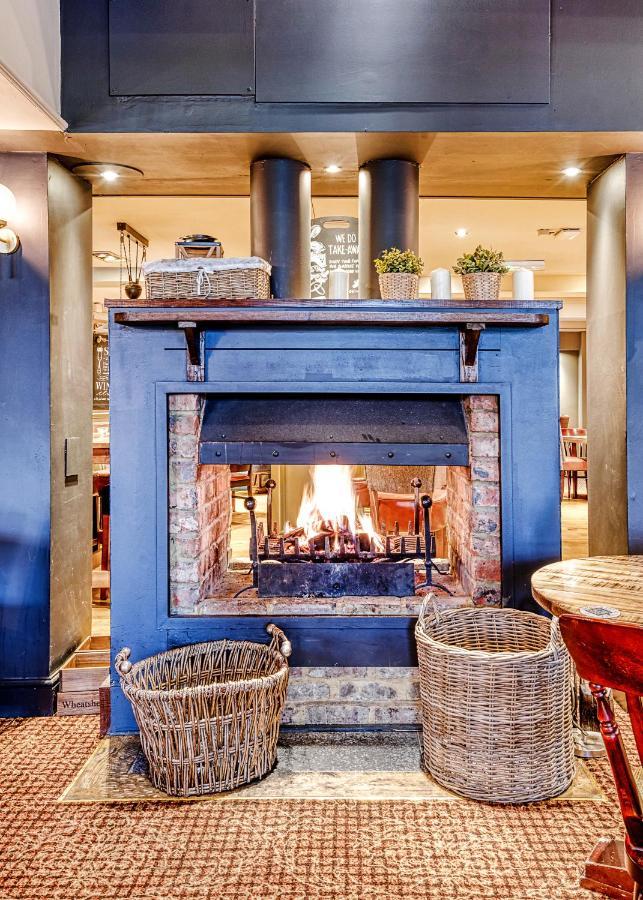The Wheatsheaf By Innkeeper'S Collection โวคิง ภายนอก รูปภาพ