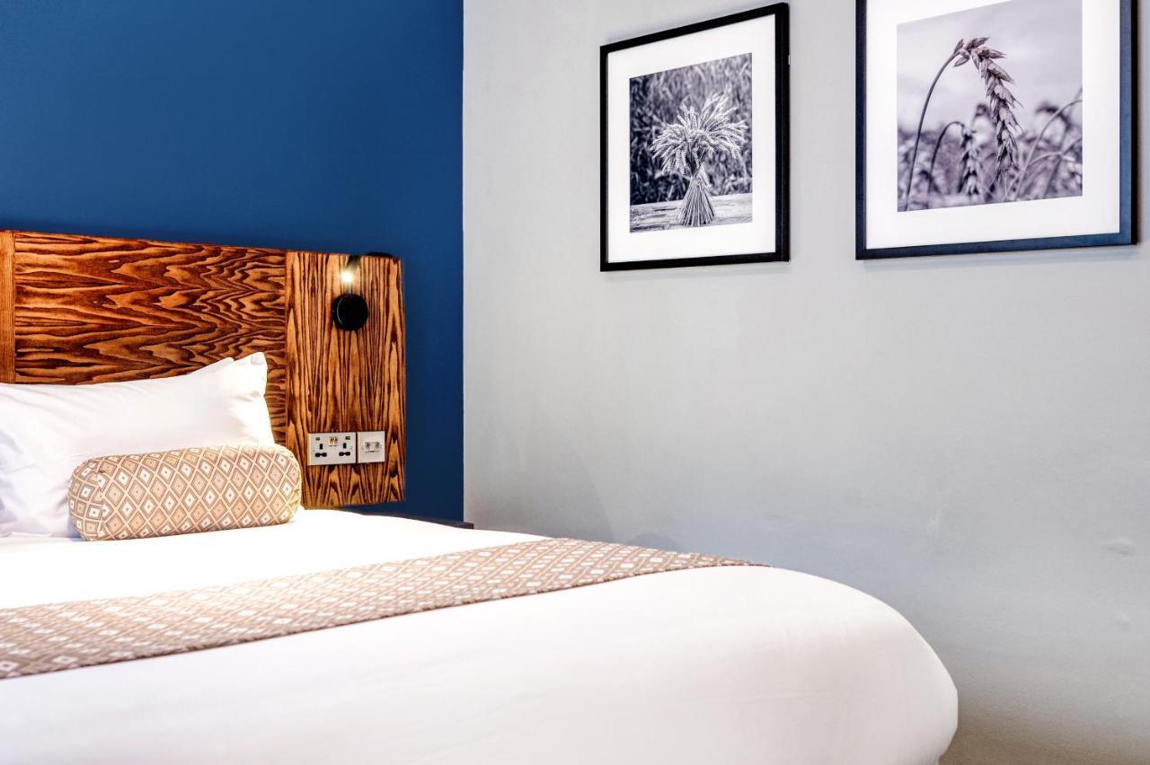 The Wheatsheaf By Innkeeper'S Collection โวคิง ภายนอก รูปภาพ
